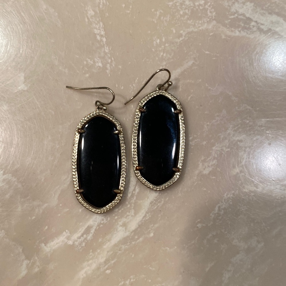 Kendra scott earrings